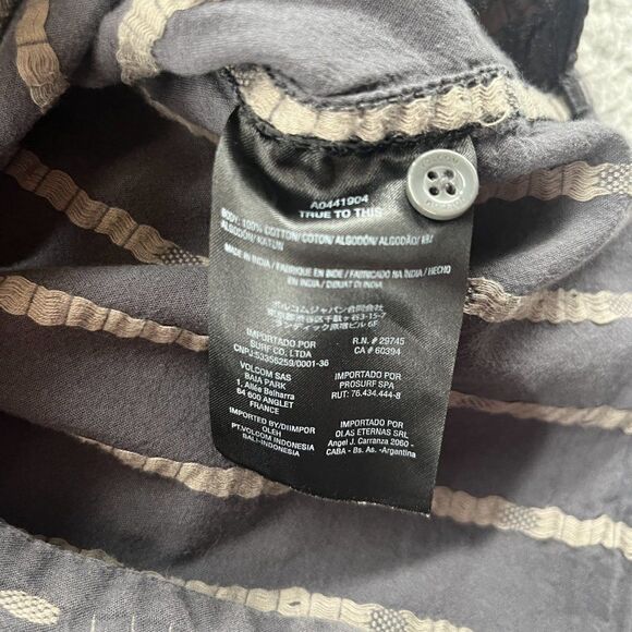 Volcom Modern Fit Button Shirt Mens Size L Gray Short Sleeves Pocket Geometric - Picture 14 of 14